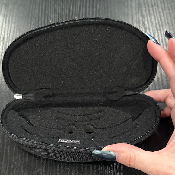 OAKLEY FLAK JACKET 2.0 SOFT VAULT SUNGLASSES CASE BLACK HARD EUC - Picture 4 of 4